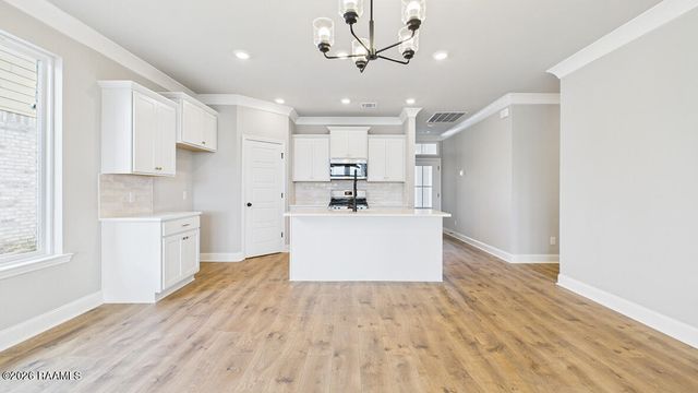 118 Belle Lake Drive, Lafayette, LA 70506