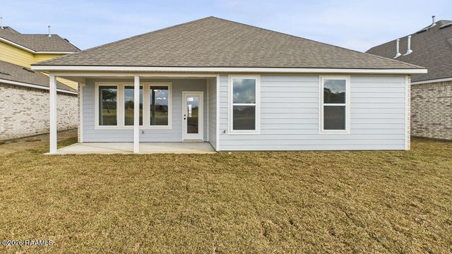 118 Belle Lake Drive, Lafayette, LA 70506