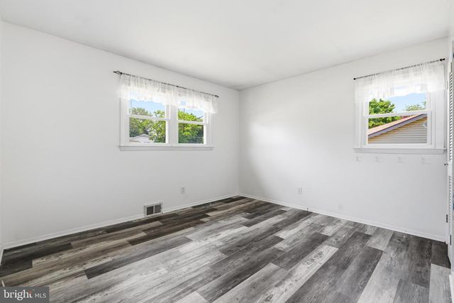 3703 JOHN DR, Brookhaven, PA 19015