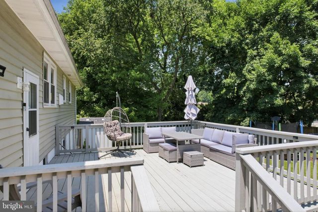 3703 JOHN DR, Brookhaven, PA 19015