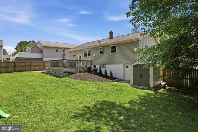 3703 JOHN DR, Brookhaven, PA 19015