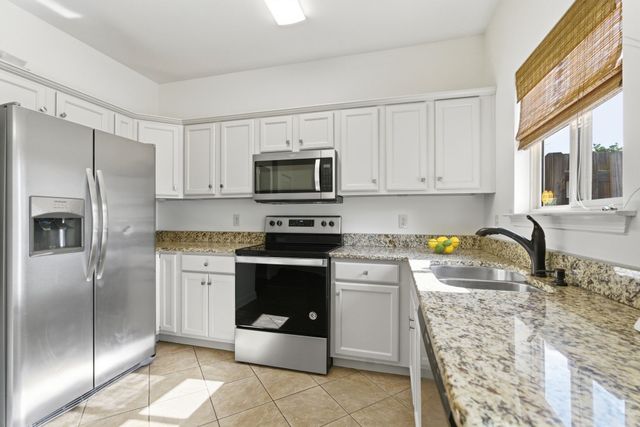 105 4th Ave Apt 404, Murfreesboro, TN 37130