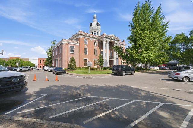 105 4th Ave Apt 404, Murfreesboro, TN 37130