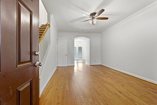 105 4th Ave Apt 404, Murfreesboro, TN 37130