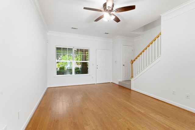 105 4th Ave Apt 404, Murfreesboro, TN 37130