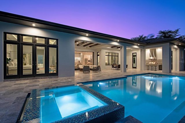 3307 W VAN BUREN DRIVE, Tampa, FL 33611