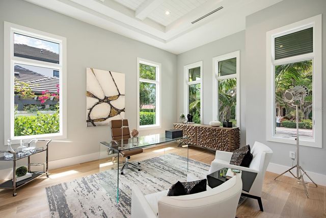 3307 W VAN BUREN DRIVE, Tampa, FL 33611