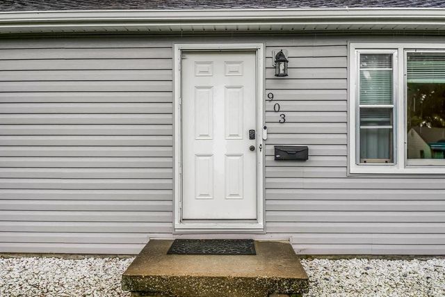 903 NE 67th Place, Gladstone, MO 64118