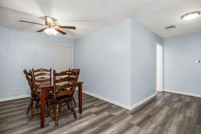 903 NE 67th Place, Gladstone, MO 64118