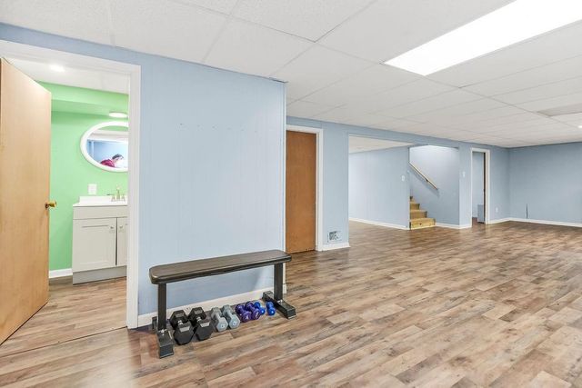 903 NE 67th Place, Gladstone, MO 64118