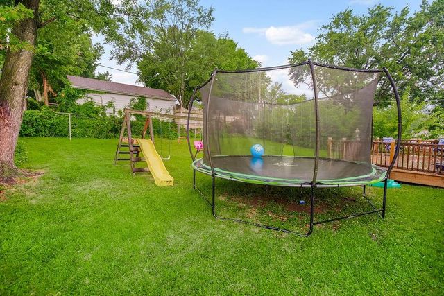 903 NE 67th Place, Gladstone, MO 64118