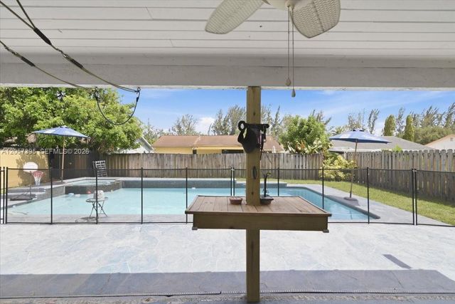 10960 NW 21st Street, Sunrise, FL 33322