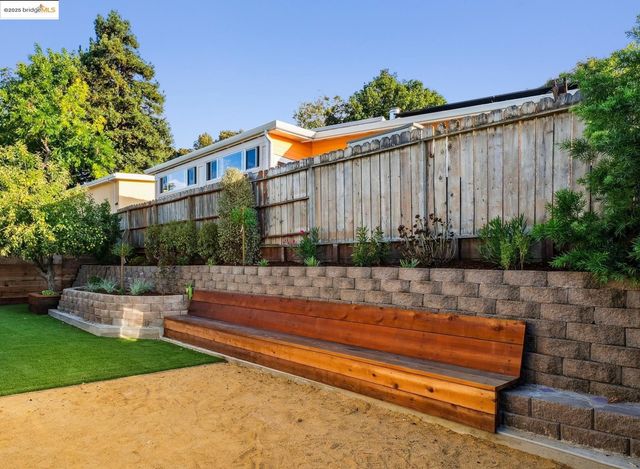 4616 Elmwood Rd, El Sobrante, CA 94803