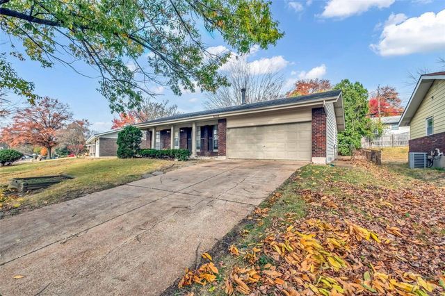1849 Atmore Drive, St Louis, MO 63136