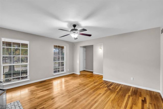 1849 Atmore Drive, St Louis, MO 63136