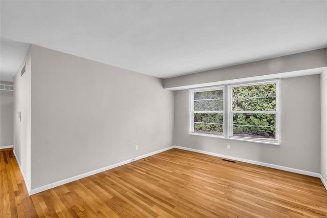 1849 Atmore Drive, St Louis, MO 63136