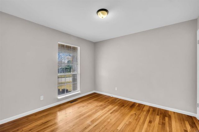 1849 Atmore Drive, St Louis, MO 63136