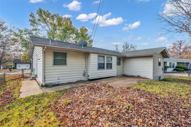 1849 Atmore Drive, St Louis, MO 63136