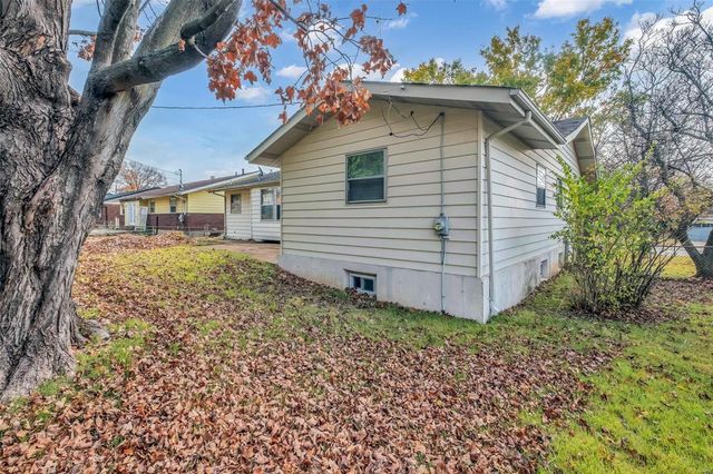 1849 Atmore Drive, St Louis, MO 63136