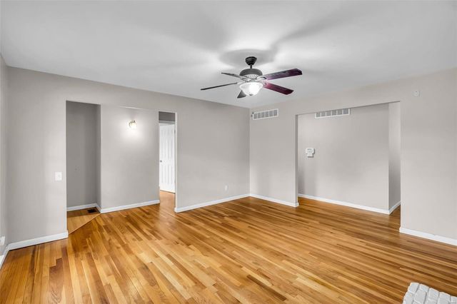 1849 Atmore Drive, St Louis, MO 63136