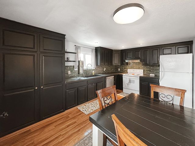 201 E 5TH AVENUE, North Pole, AK 99705