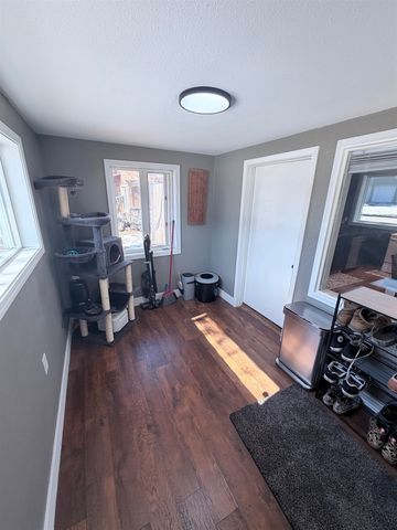 201 E 5TH AVENUE, North Pole, AK 99705
