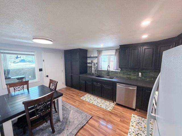 201 E 5TH AVENUE, North Pole, AK 99705
