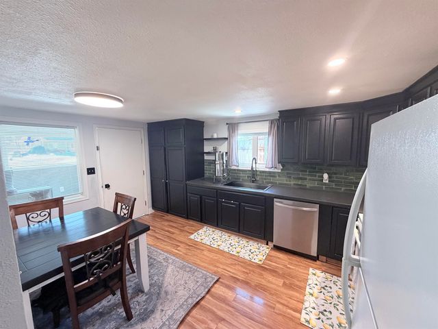 201 E 5TH AVENUE, North Pole, AK 99705