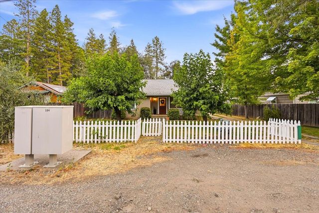 13272 La Barr Meadows Rd, Grass Valley, CA 95949