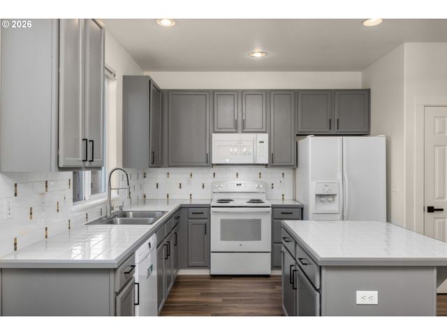 3273 Sw 179TH Ter, Beaverton, OR 97003