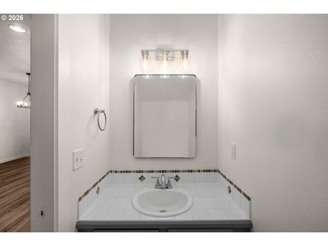 3273 Sw 179TH Ter, Beaverton, OR 97003