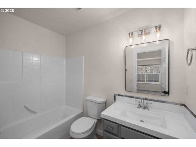 3273 Sw 179TH Ter, Beaverton, OR 97003