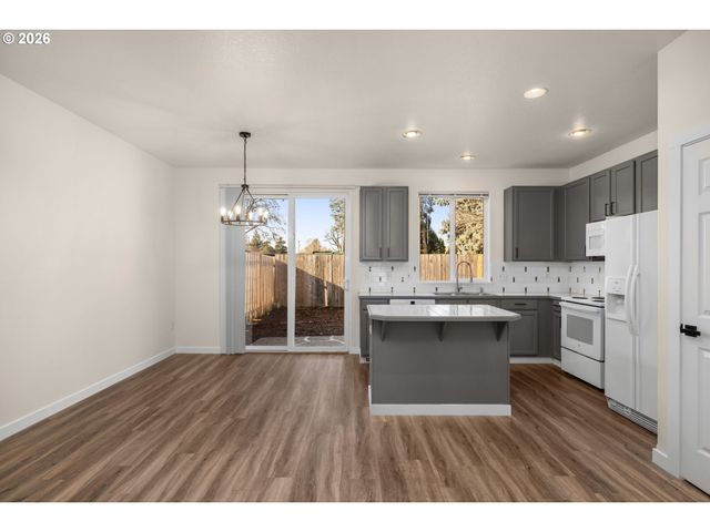 3273 Sw 179TH Ter, Beaverton, OR 97003