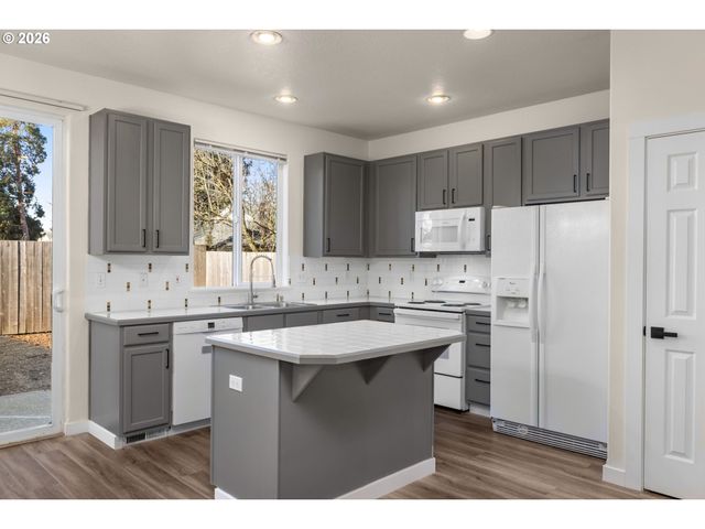 3273 Sw 179TH Ter, Beaverton, OR 97003