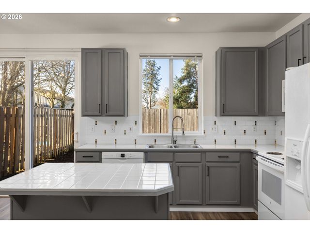 3273 Sw 179TH Ter, Beaverton, OR 97003