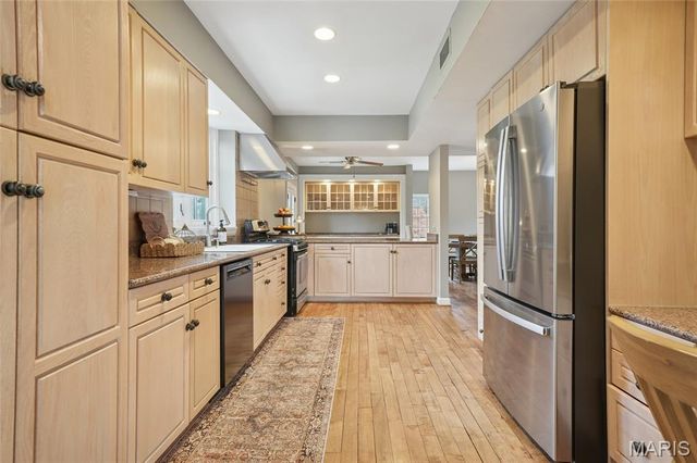 3 Countryside Lane, Frontenac, MO 63131