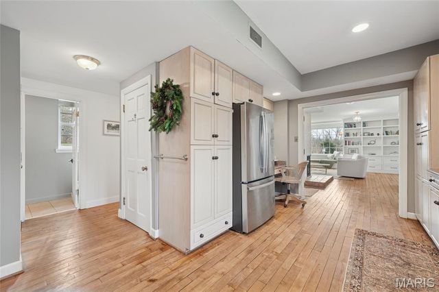 3 Countryside Lane, Frontenac, MO 63131