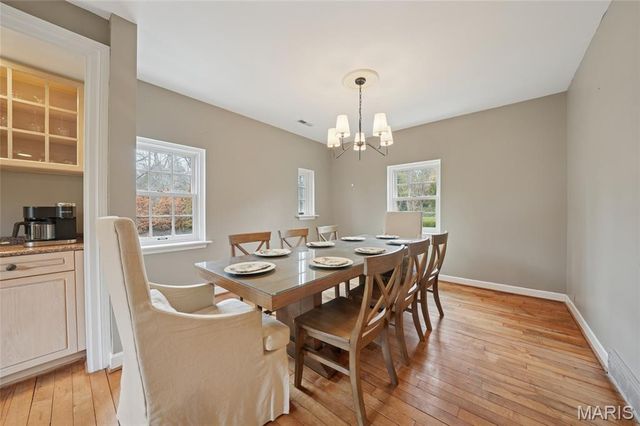 3 Countryside Lane, Frontenac, MO 63131