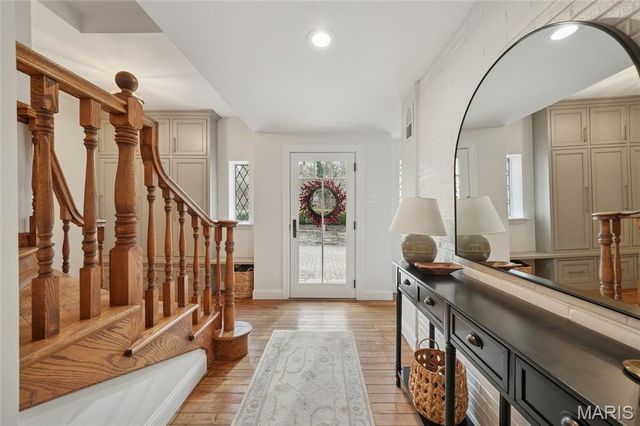 3 Countryside Lane, Frontenac, MO 63131