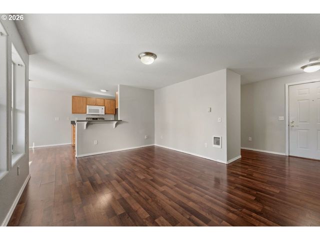 697 Ne 162ND Ave 308, Portland, OR 97230