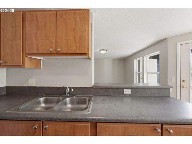 697 Ne 162ND Ave 308, Portland, OR 97230