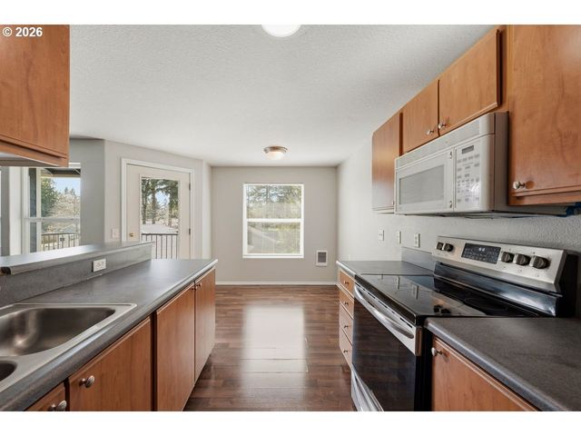 697 Ne 162ND Ave 308, Portland, OR 97230