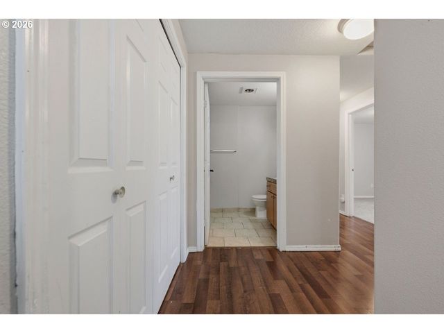 697 Ne 162ND Ave 308, Portland, OR 97230