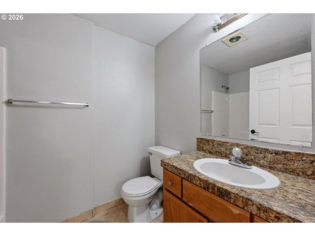 697 Ne 162ND Ave 308, Portland, OR 97230