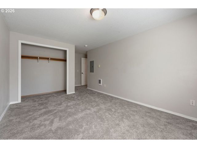 697 Ne 162ND Ave 308, Portland, OR 97230