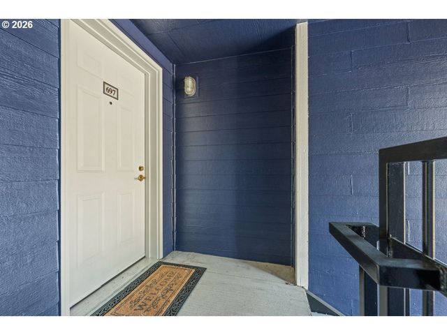 697 Ne 162ND Ave 308, Portland, OR 97230