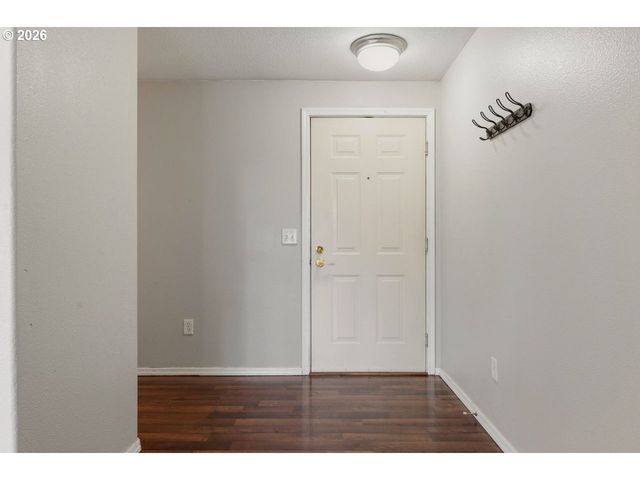 697 Ne 162ND Ave 308, Portland, OR 97230