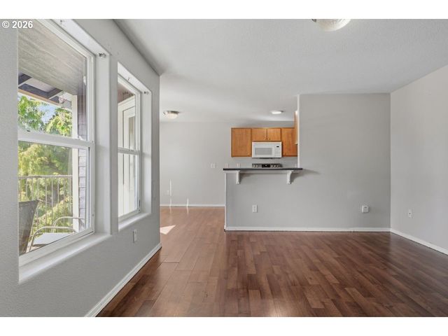 697 Ne 162ND Ave 308, Portland, OR 97230