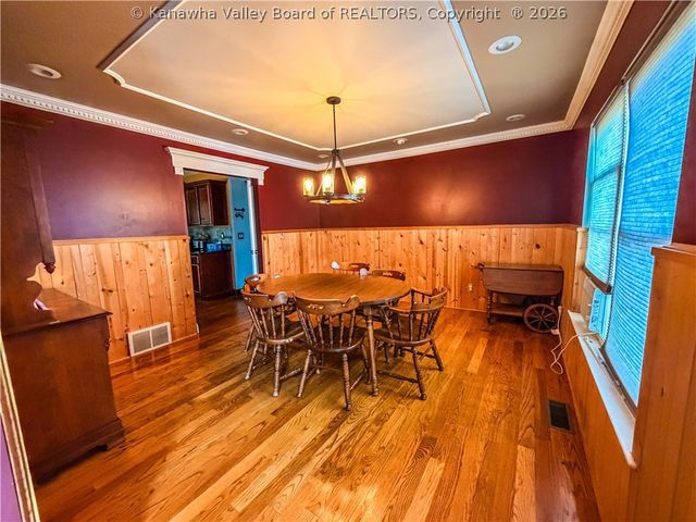 2 Hidden CV Road, Charleston, WV 25313