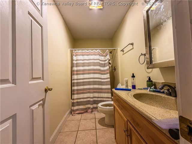 2 Hidden CV Road, Charleston, WV 25313